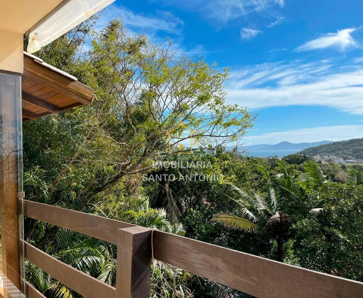 3-bedroom house with a water view in Florianópolis — photo 6