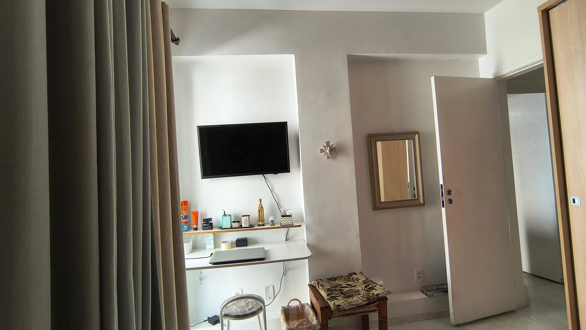 Apartamento mobiliado com mesa de trabalho e 4 quartos — photo 39