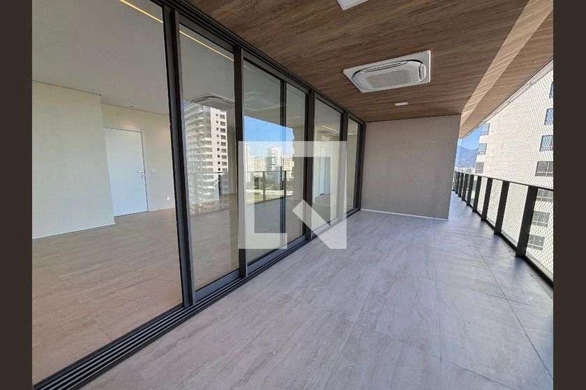 4-bedroom en-suite apartment, 194 m² and 3 parking spots — photo 21