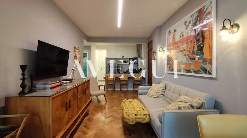 Apartamento mobiliado com 2 quartos e varanda de vidro — photo 11