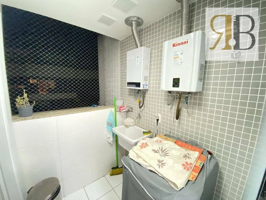 Рабочее место и 4 спальни: квартира 252 м² — photo 64