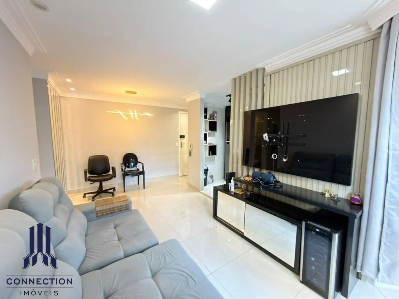 Apartment on the 3rd floor with a glass-enclosed balcony — photo 15