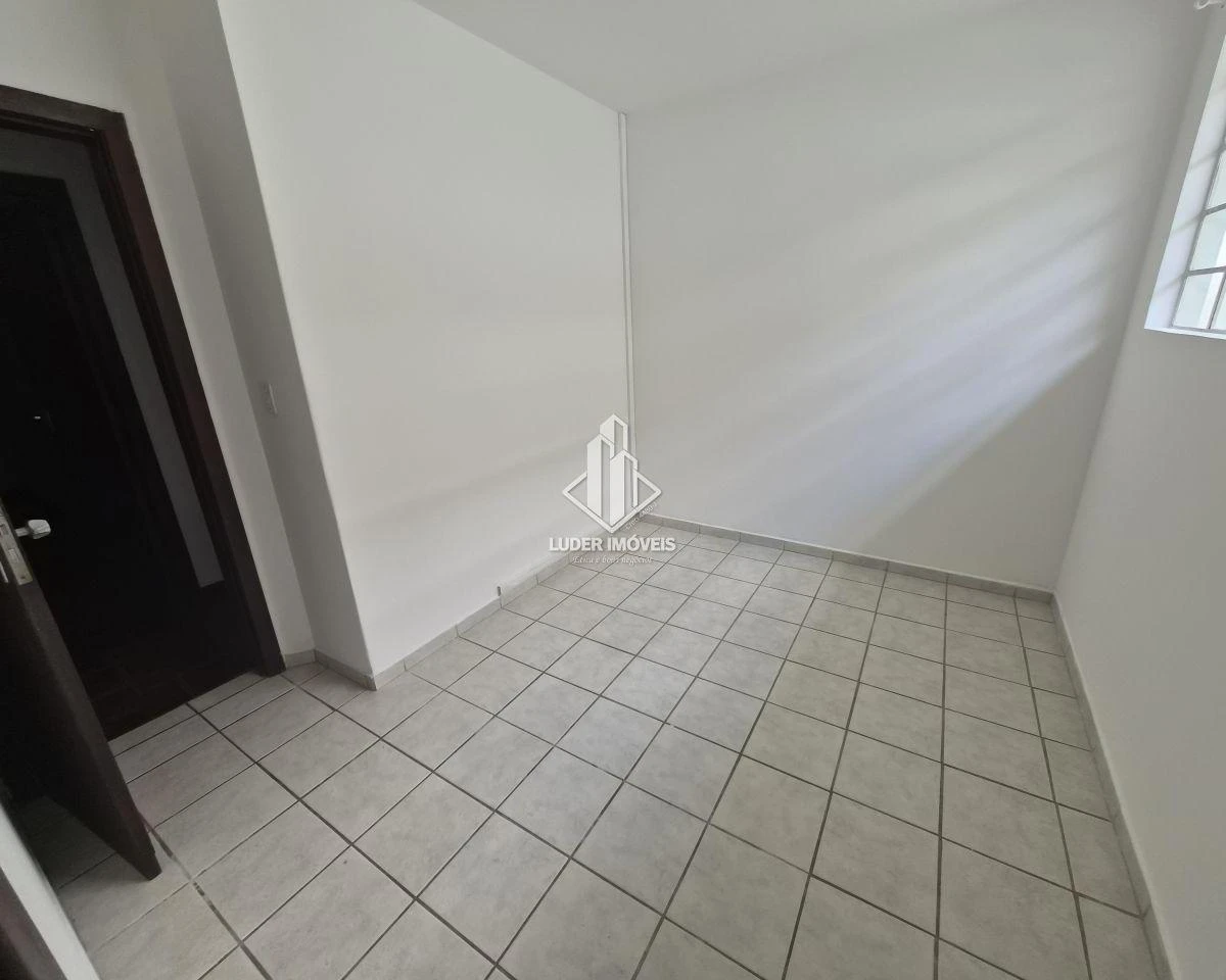 4-bedroom house with a garden in Curitiba — photo 31