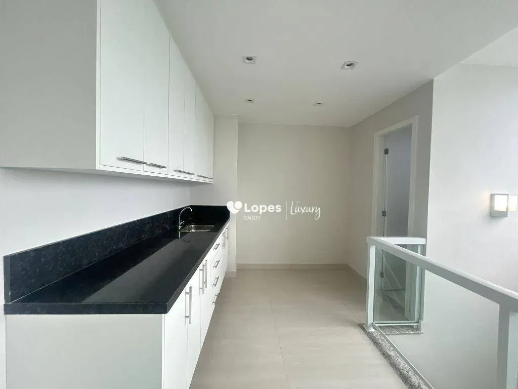 Duplex penthouse with private pool and 316 m² — photo 34