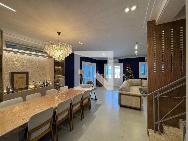5-bedroom house with a bathtub in Rio de Janeiro — photo 17