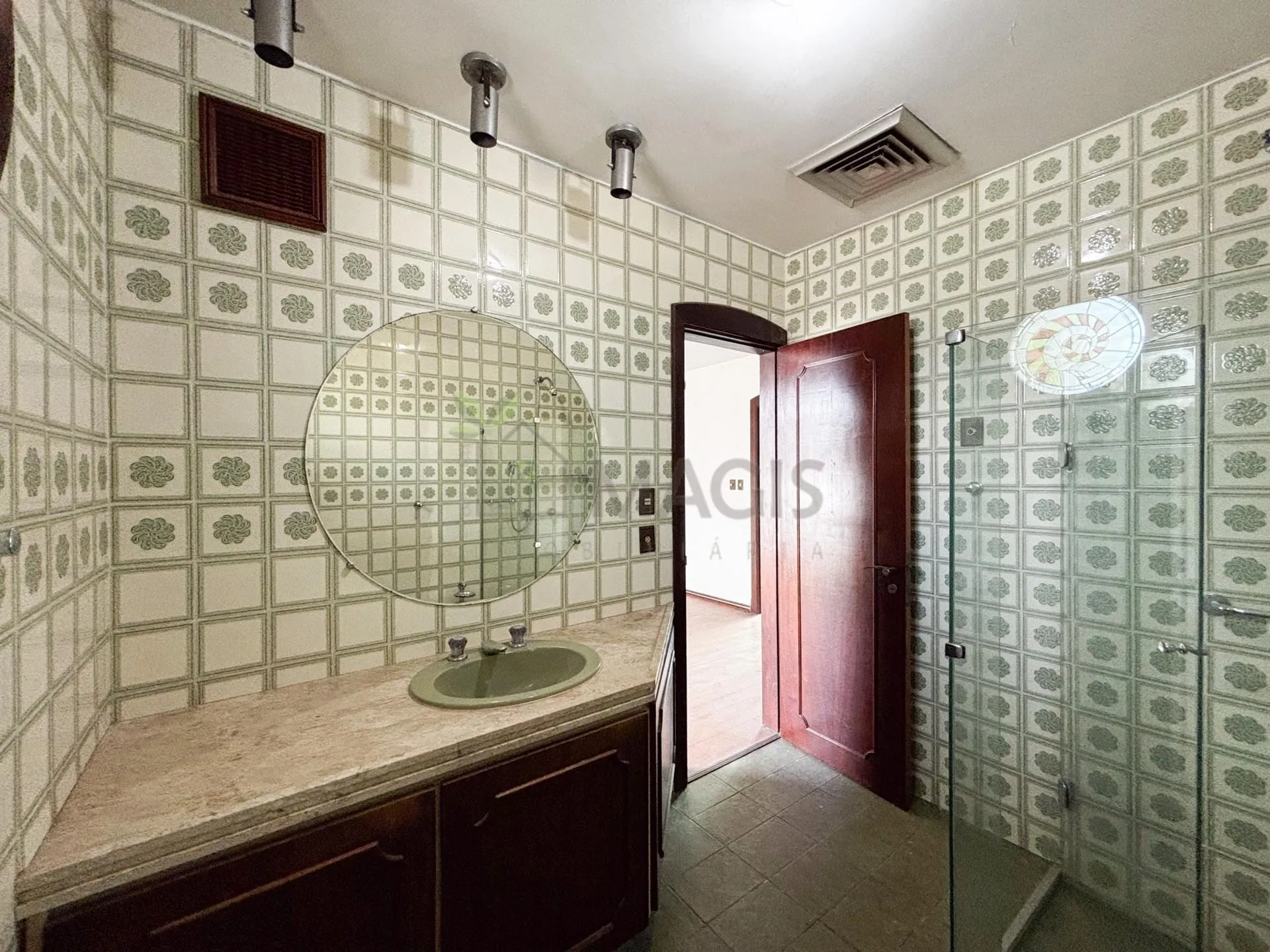 Будинок 604 м² з 4 спальнями та 4 ванними кімнатами — photo 66