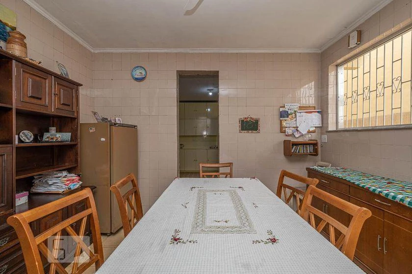Furnished house with 4 bedrooms and parking for 4 cars — photo 28