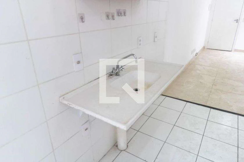 Apartamento de 49 m² com box de vidro no banheiro — photo 2