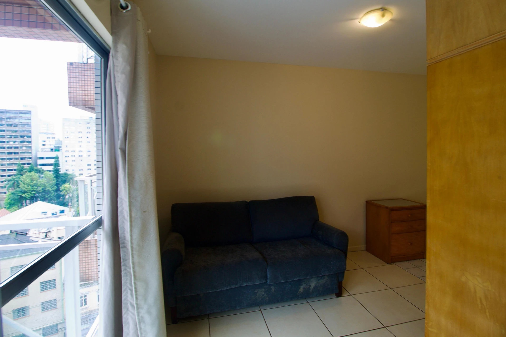 Furnished 1-bedroom apartment with a balcony — photo 12