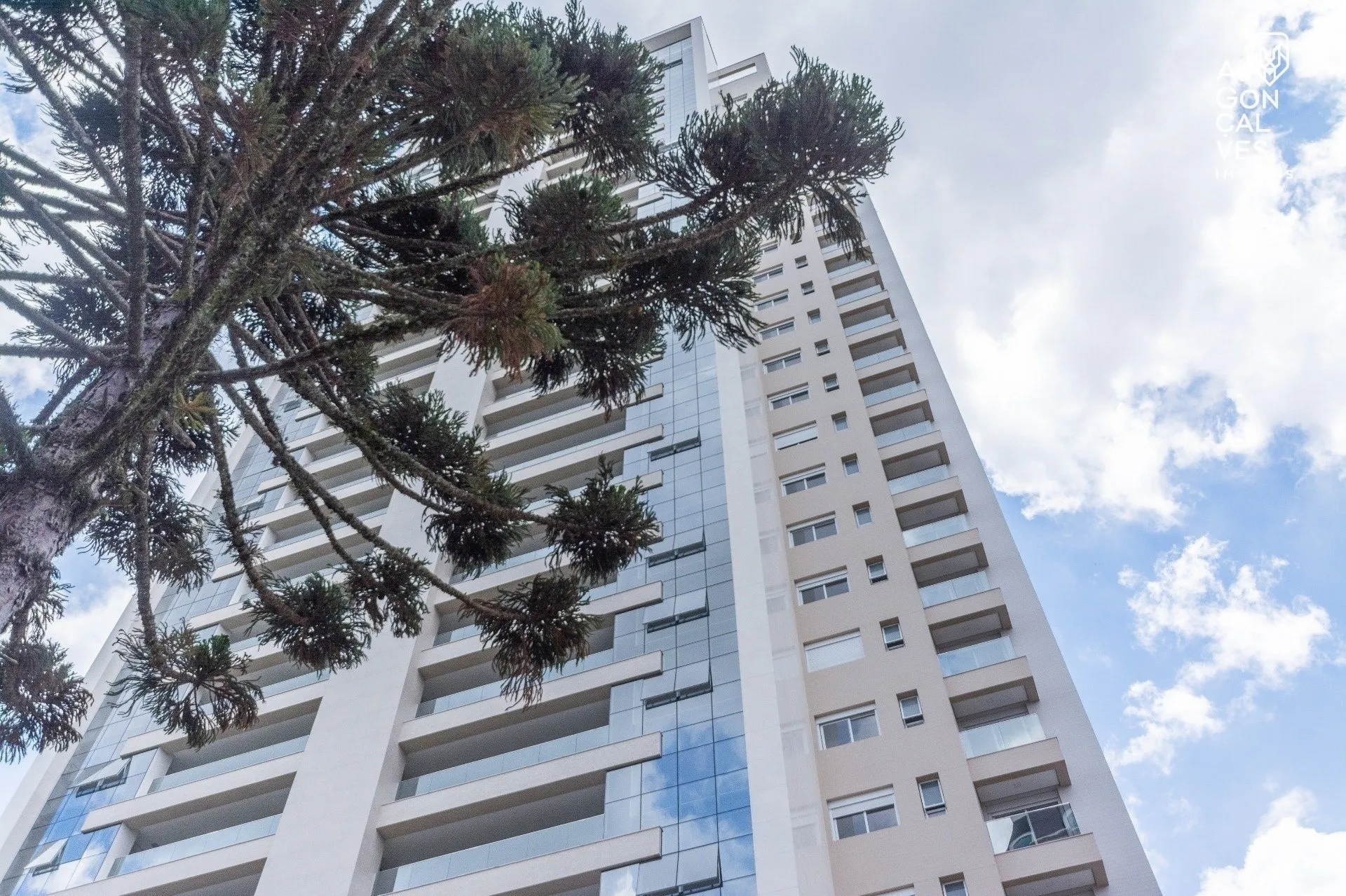 Мебльована квартира 260 м² з 4 спальнями з власними ваннами — photo 46