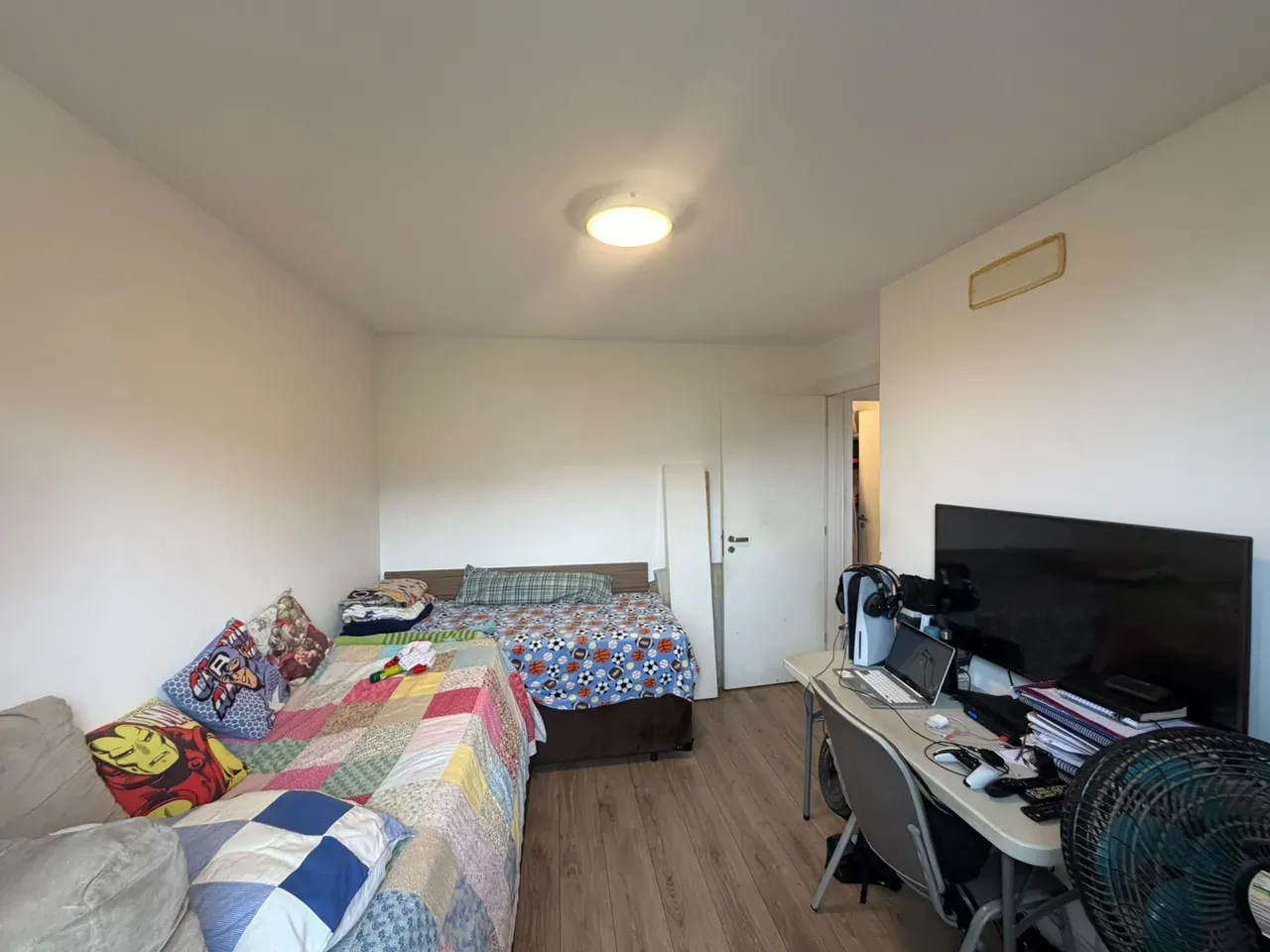 2-bedroom apartment with a home office — photo 27