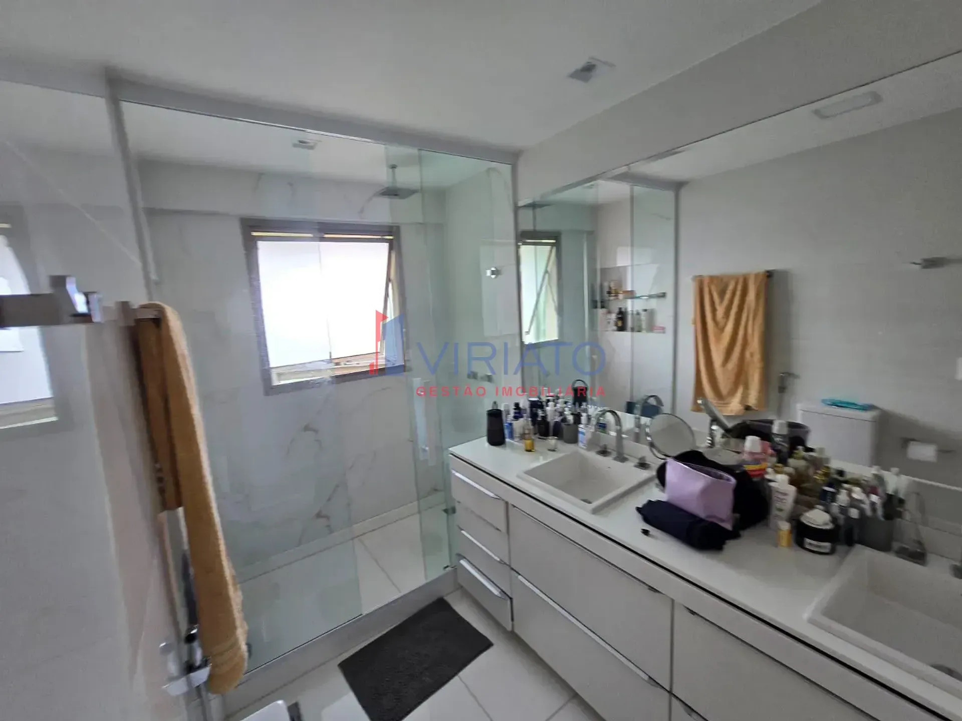 Furnished apartment with 4 bedrooms and 5 bathrooms — photo 25