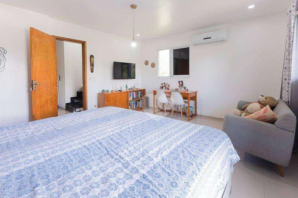 Furnished triplex house with 4 bedrooms and 370 m² — photo 30