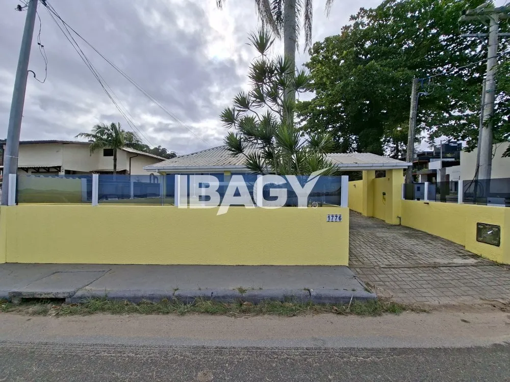 House with 3 bedrooms and open-plan gas kitchen — photo 10