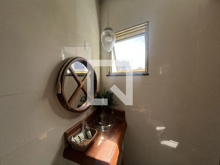 Furnished apartment, 30 m², with a glass-enclosed balcony — photo 18