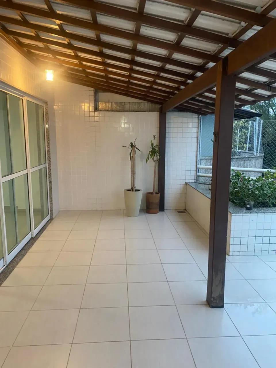 Unfurnished apartment with 3 bedrooms and 4 bathrooms — photo 5