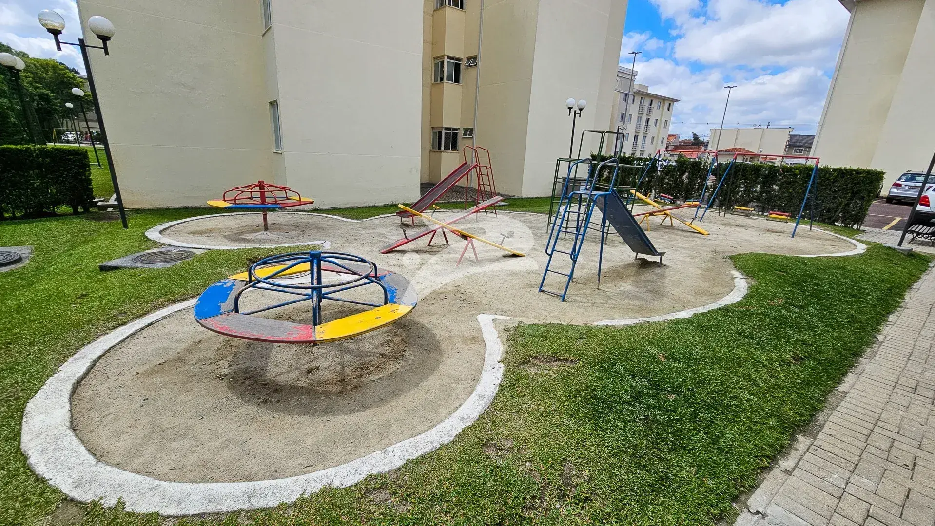 Квартира на першому поверсі з 2 спальнями та закритою кухнею — photo 5