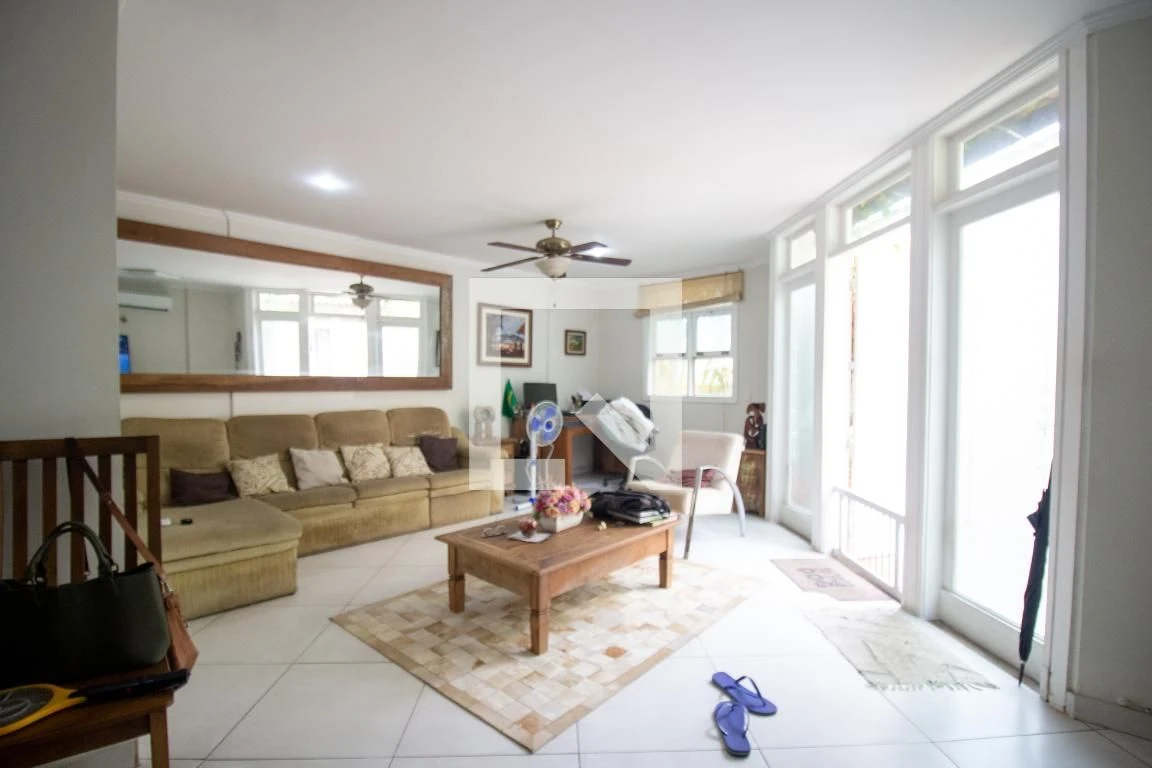 4-bedroom house with a walk-in closet in Rio de Janeiro — photo 11