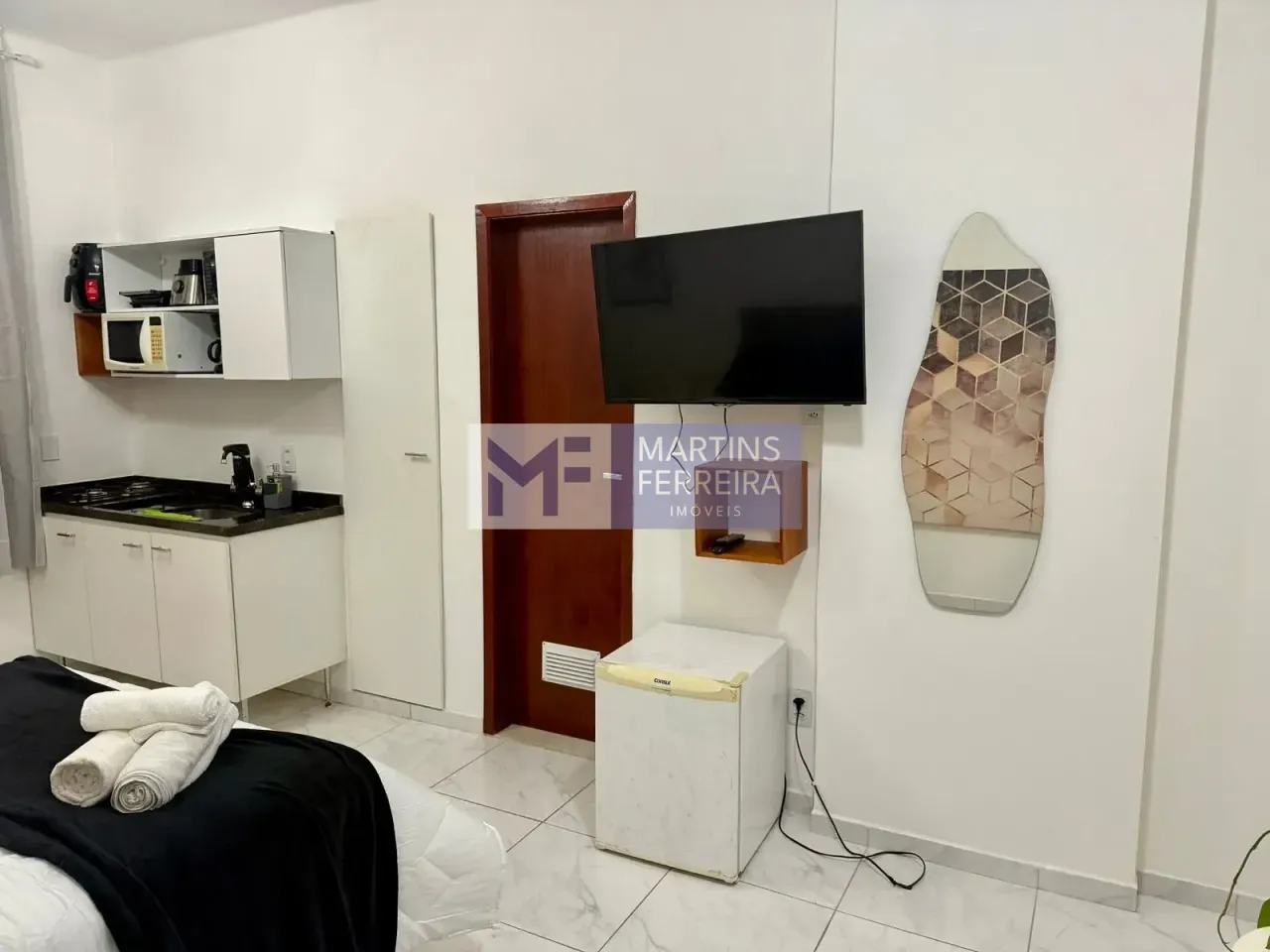 Rental studio with 1 bedroom and 1 bathroom — photo 2