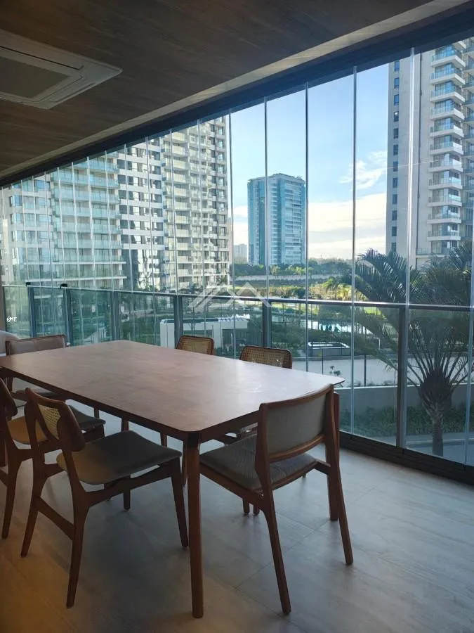 4-bedroom unfurnished apartment with glassed balcony — photo 11
