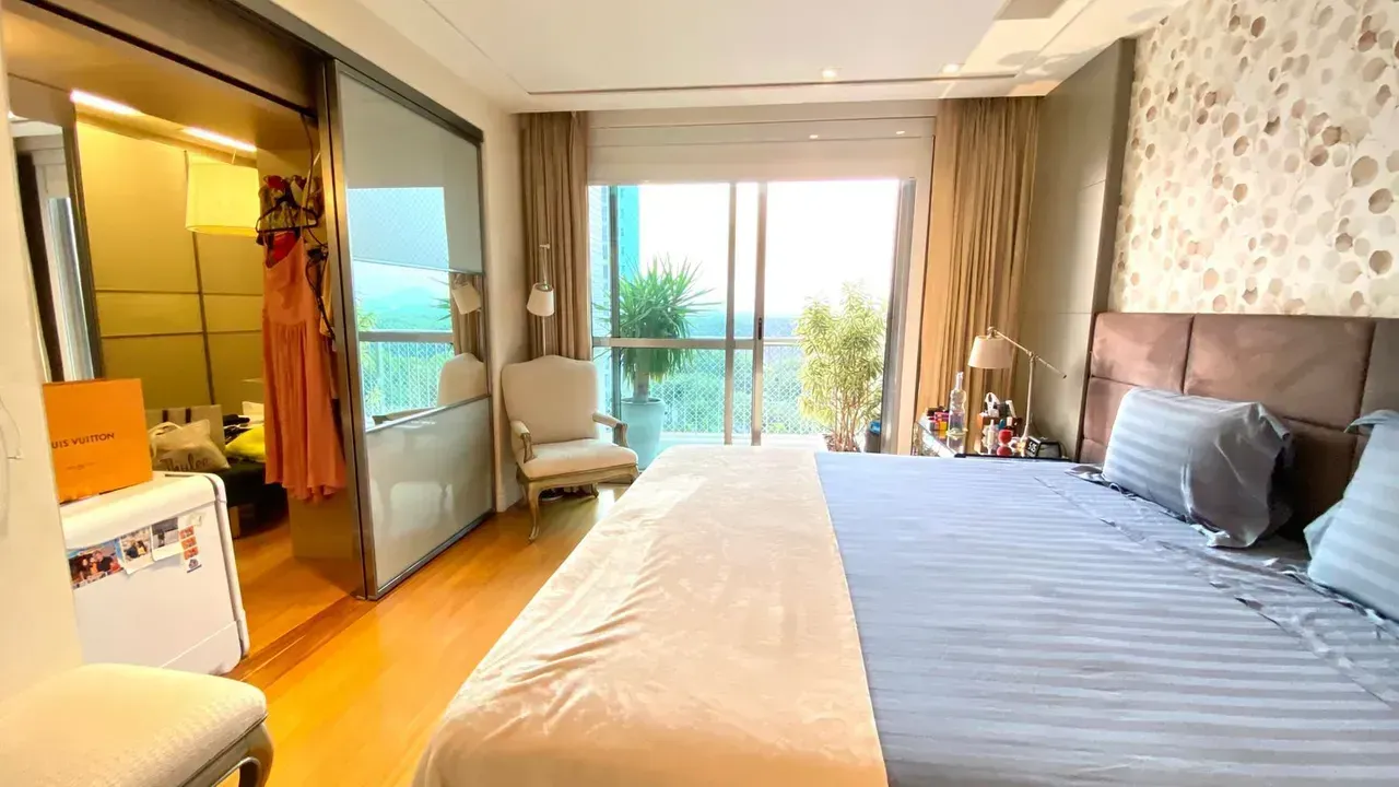 Apartamento de 256 m² com 4 suítes e 5 banheiros — photo 17