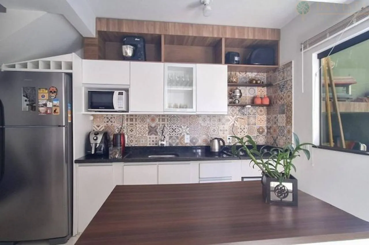 204 m² house with a jacuzzi and a bathtub — photo 15