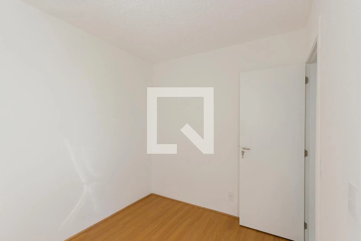 2-bedroom apartment with open-plan kitchen and living room — photo 22