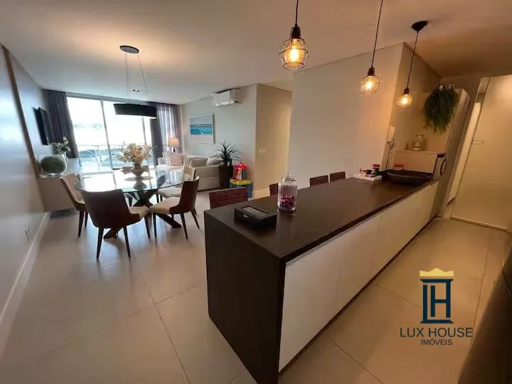 Furnished 2-bedroom apartment with suite and 2 parking — photo 3