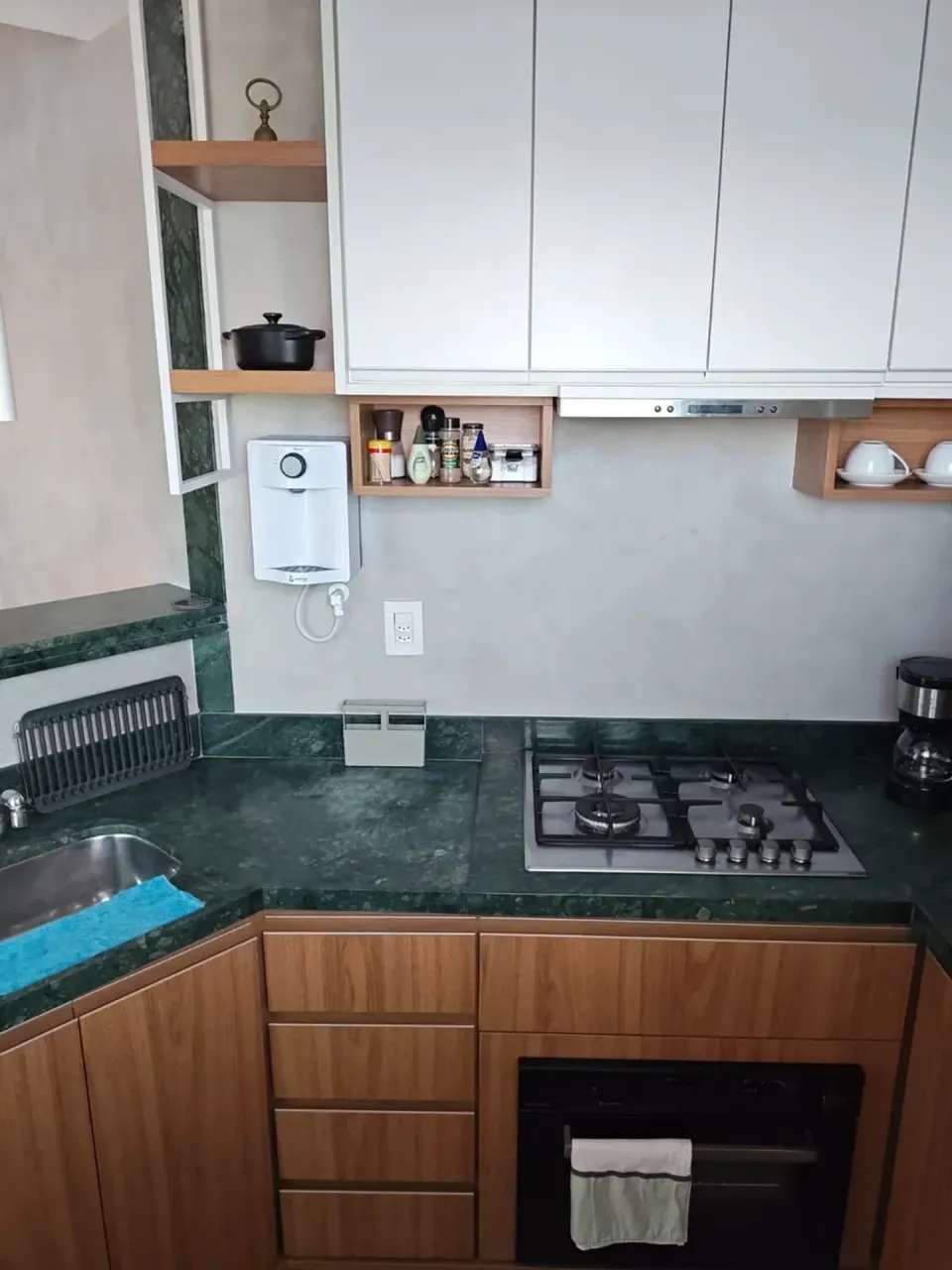 Furnished 1-bedroom apartment with 2 bathrooms — photo 13