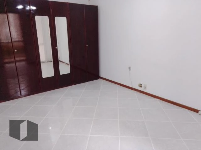 Apartamento de 70 m² com máquina de lavar e banheira — photo 13