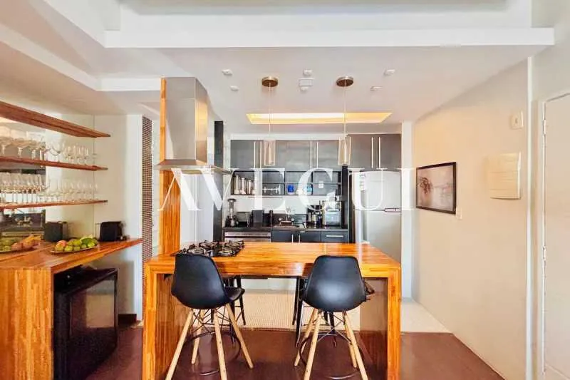 Furnished 2-bedroom apartment with enclosed balcony — photo 4