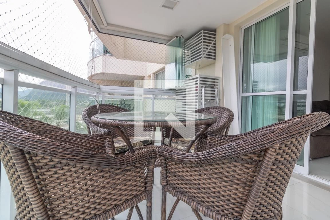 2 quartos e varanda envidraçada: apartamento de 67 m² — photo 2