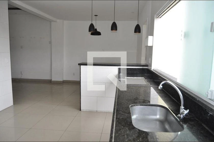 Casa para alugar com 3 quartos, varanda e 110 m² — photo 11