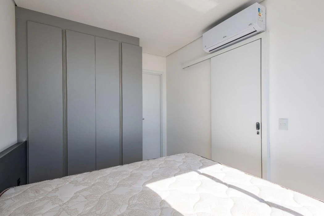 Apartamento mobiliado, 27 m², com janelas do piso ao teto — photo 26