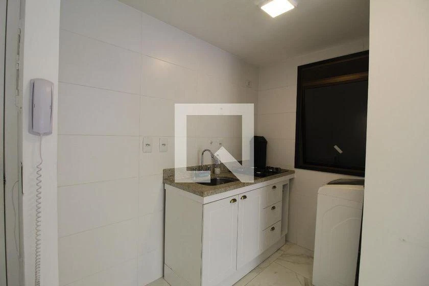 Студия 40 м² со стиральной машиной и застеклённым балконом — photo 15