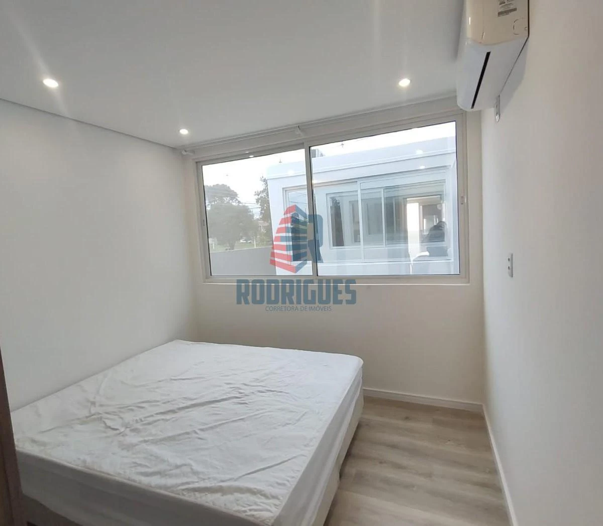 Furnished one-bedroom, 28 m² apartment in Curitiba — photo 4