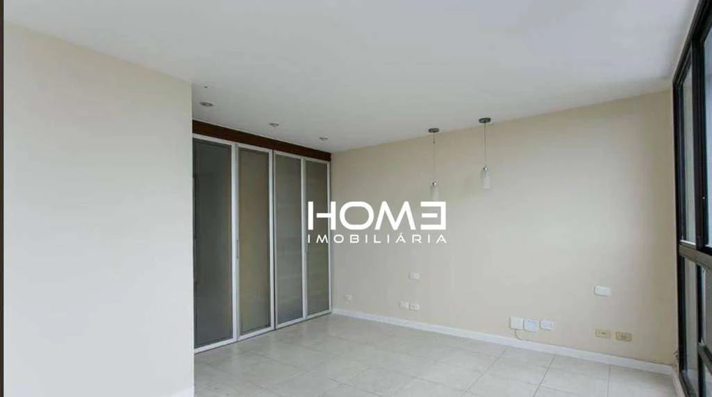 200 m² apartment with 4 bedrooms, 3 en-suite and 2 parking — photo 15