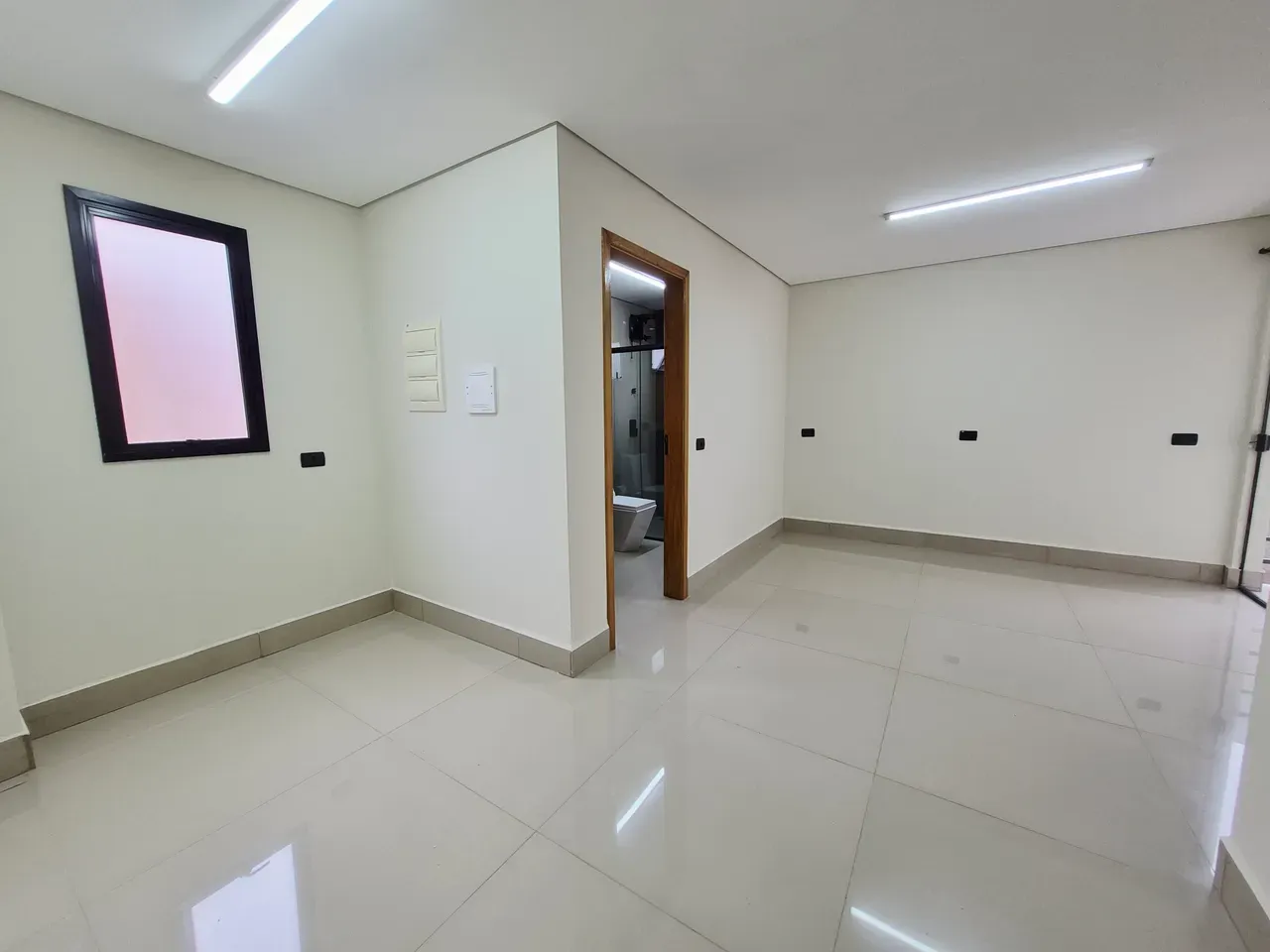 House with 3 bedrooms, 3 baths and a gas stove — photo 22