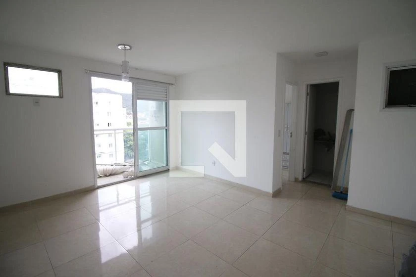 One-bedroom apartment with a mountain view in Rio de Janeiro — photo 4