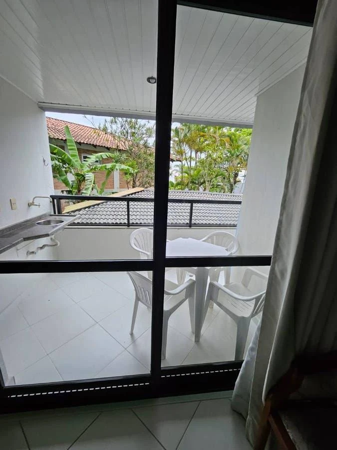 Furnished apartment, 84 m², with a glass-enclosed balcony — photo 29