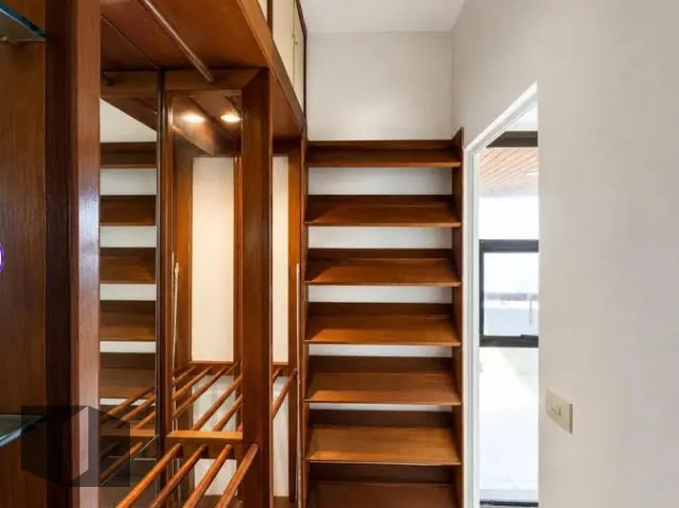 Apartamento sem mobília com 1 dormitório e sacada — photo 13