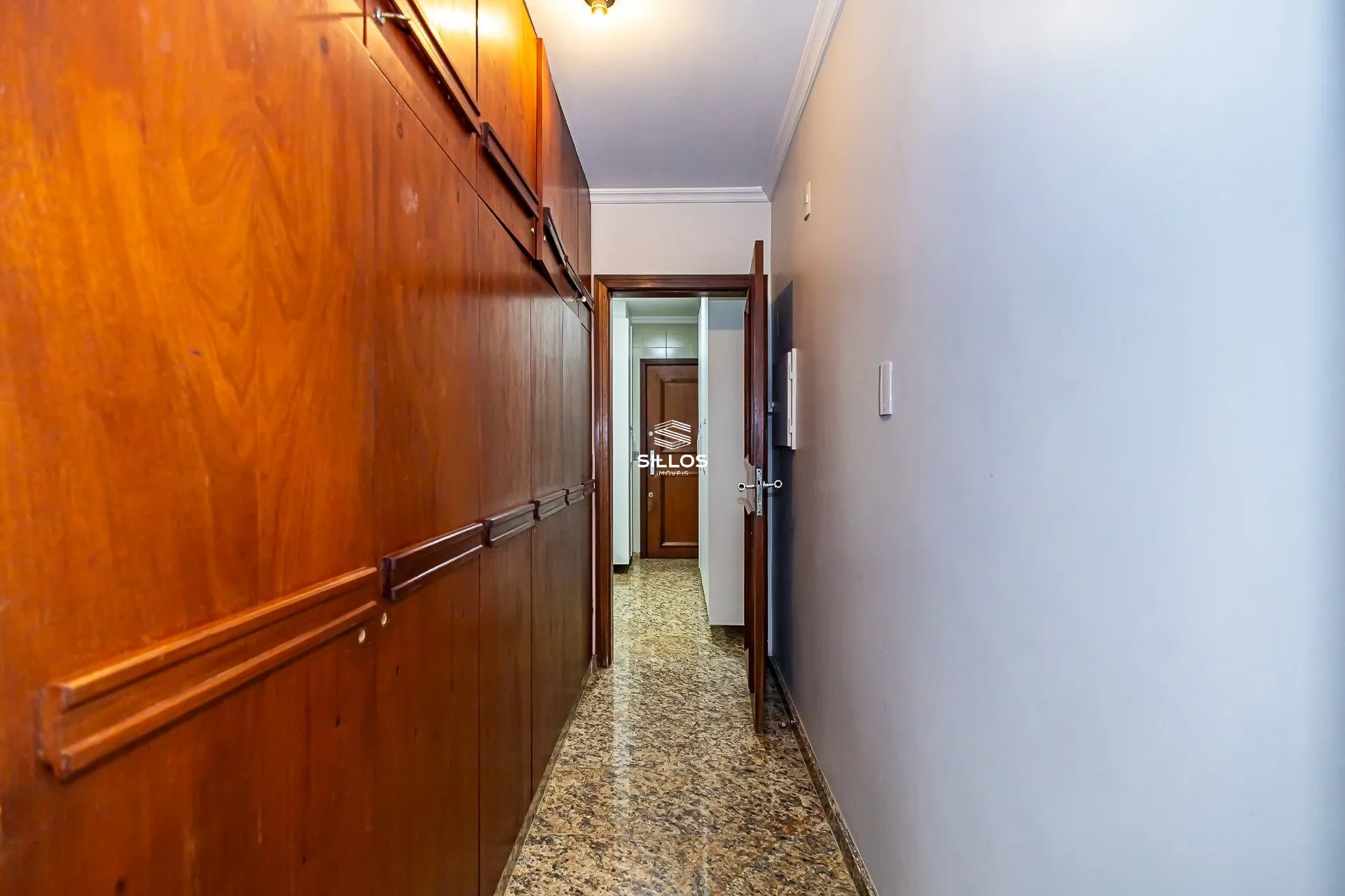 Apartamento de 241 m² con 4 dormitorios y cocina abierta — photo 27