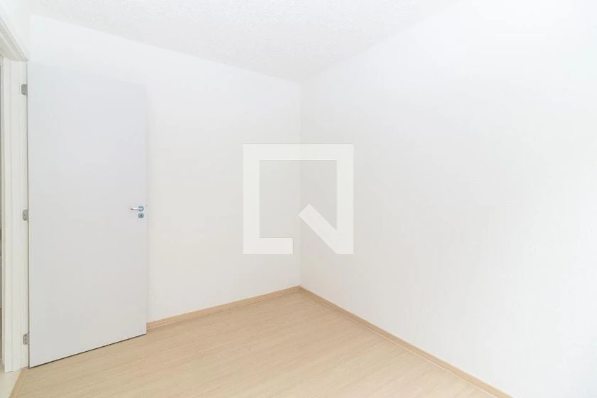 2-bedroom apartment in a building with a gym — photo 14