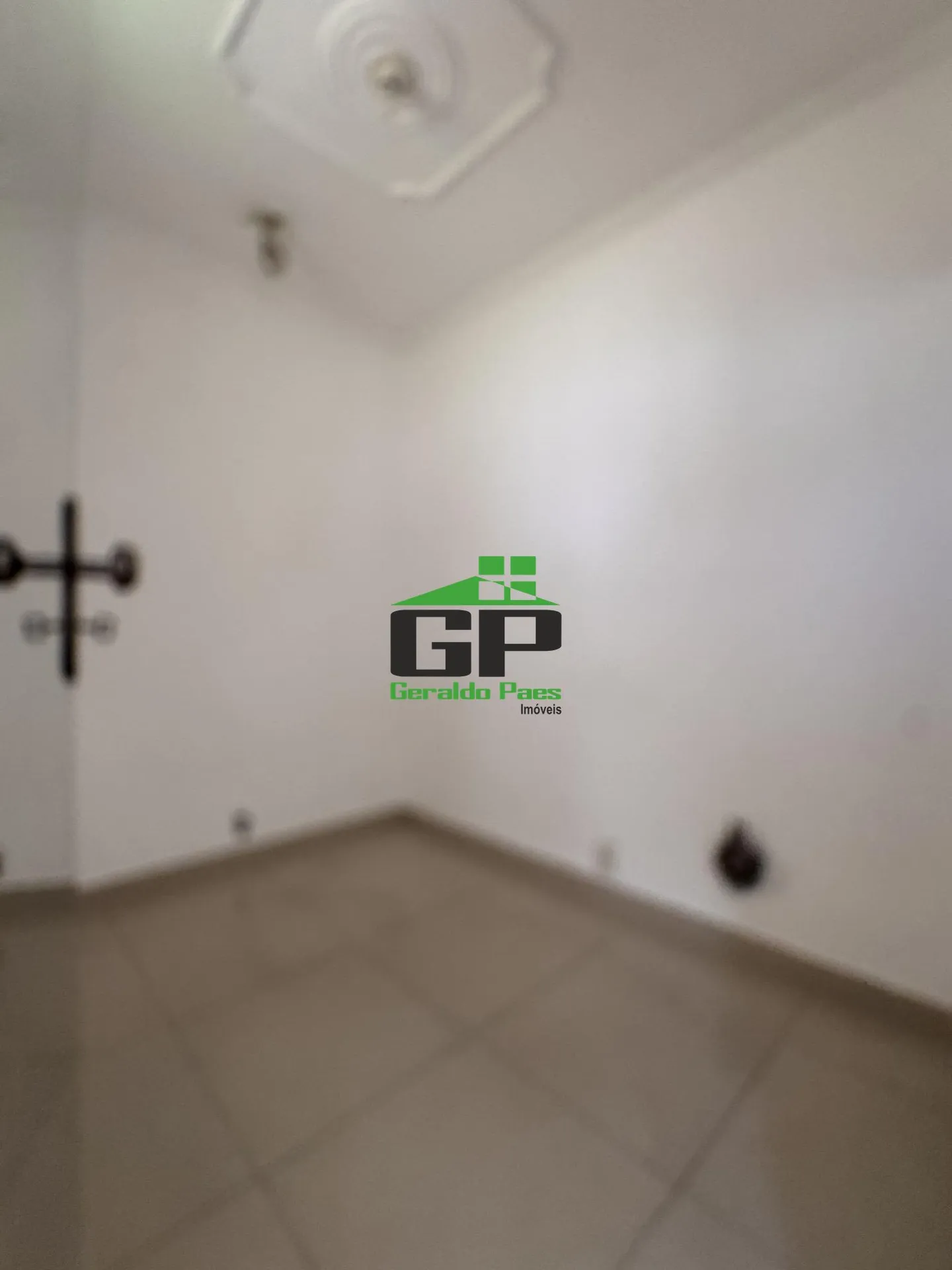 Unfurnished house with 4 bedrooms and a balcony — photo 10