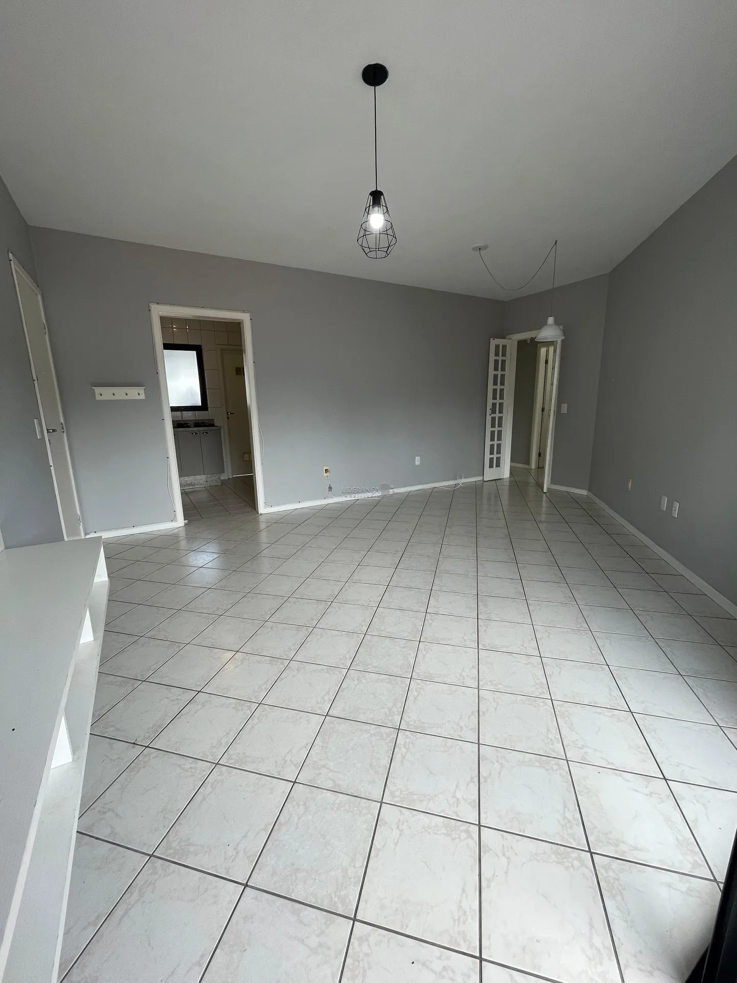 Квартира с 3 спальнями и 1 спальней с ванной, 105 м² — photo 10