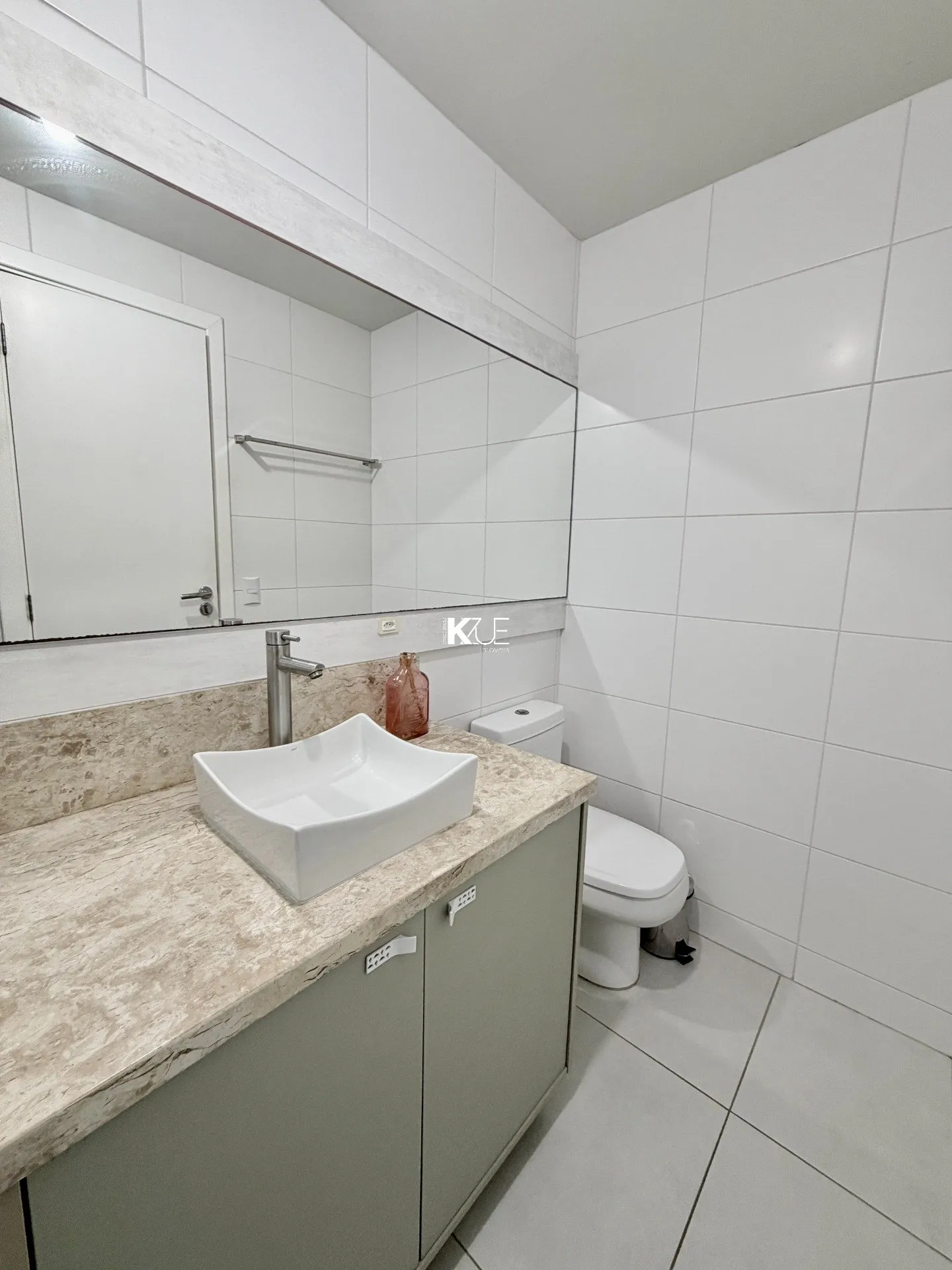 Furnished apartment, 111 m², with a water view — photo 5