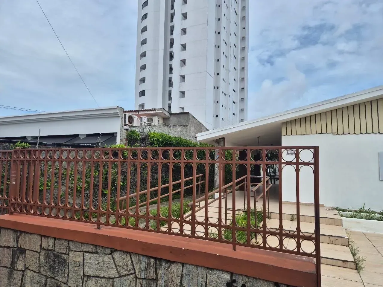 5-bedroom house, 450 m² — photo 2