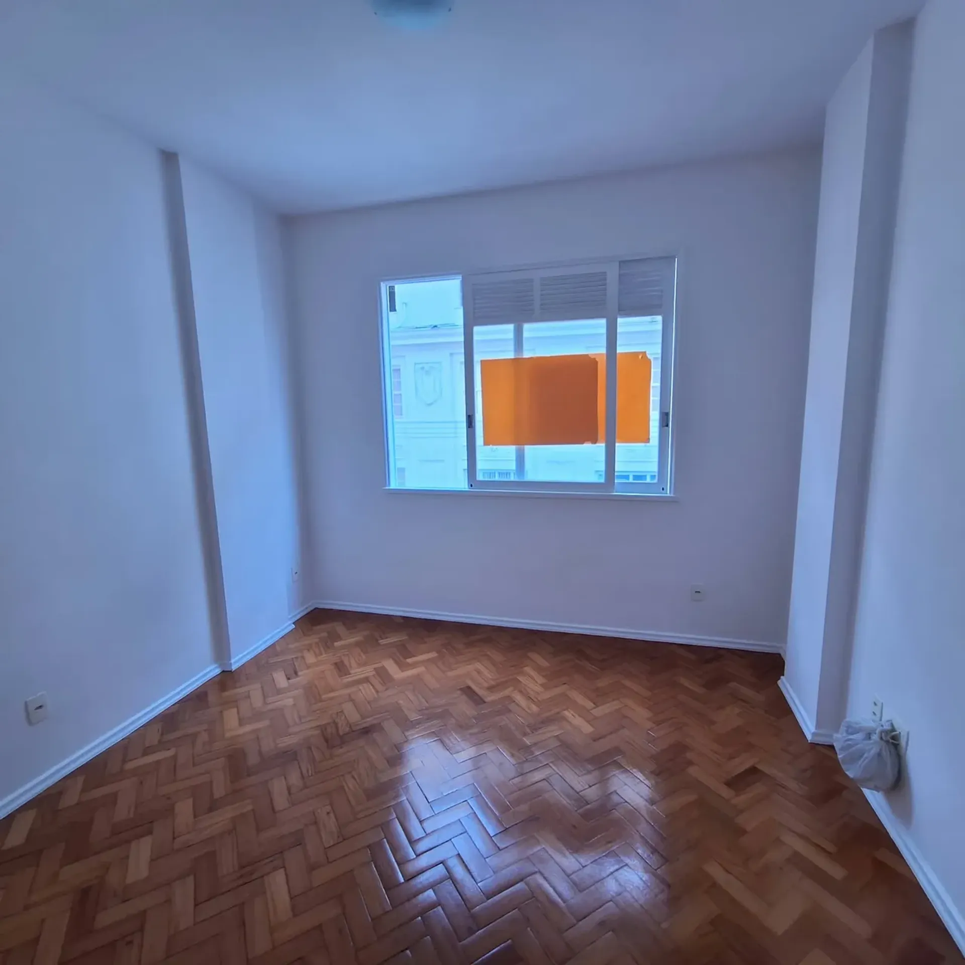 Apartment on the 6th floor with wood or laminate floors — photo 15