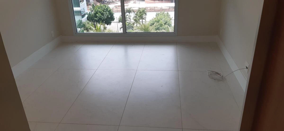 Unfurnished apartment with 4 en-suite bedrooms and 292 m² — photo 27