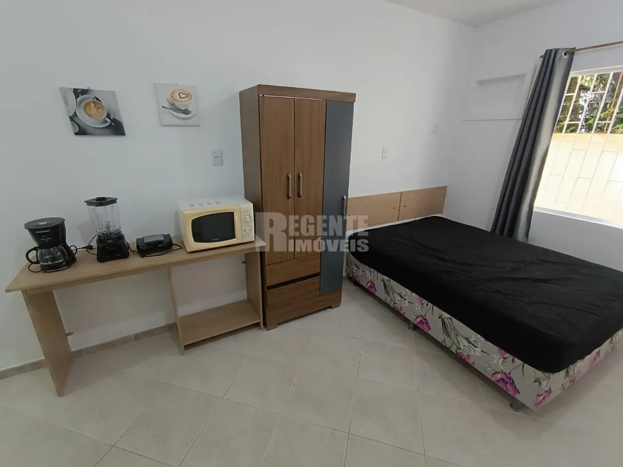 Furnished 30 m² studio with 1 parking space and 1 bath — photo 3